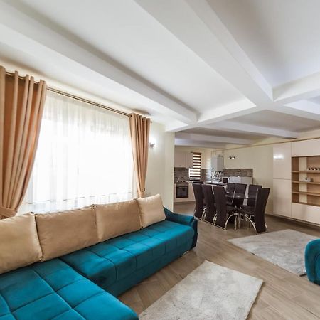 Luxury Desing Apartment Piteşti Buitenkant foto