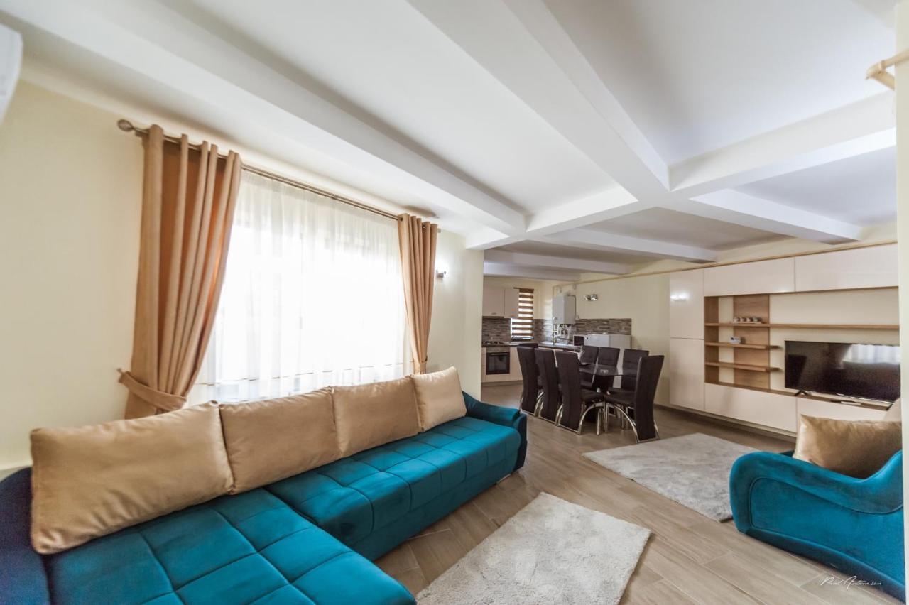 Luxury Desing Apartment Piteşti Buitenkant foto